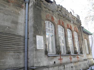 Прикрепленное изображение: 76.ул.Б.Хмельницкого.Ворошилов здесь встречался с Субхи. 2011г..JPG